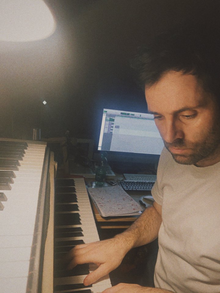 Grabación de instrumentos y creación de arreglos.