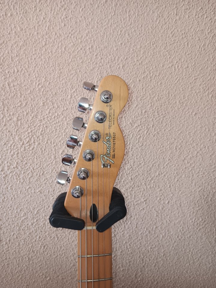 Fender telecaster mex . Gold de segunda mano · Foto 3 de 6 · Navarra · 550 €