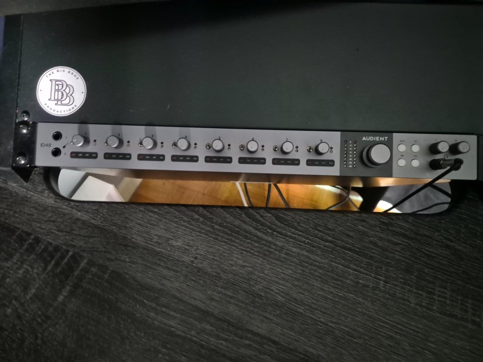 Audient id48