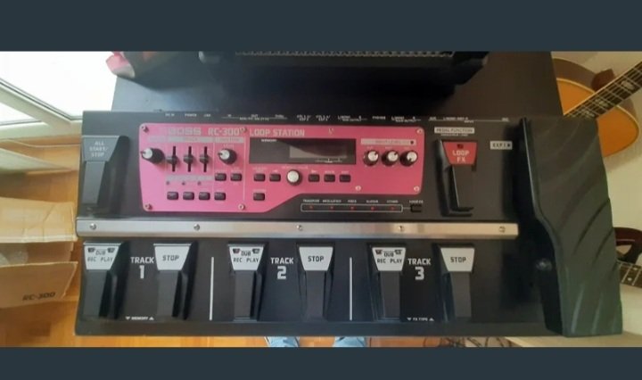 Boss rc300 loop station de segunda mano · Foto 1 de 5 · Navarra · 275 €