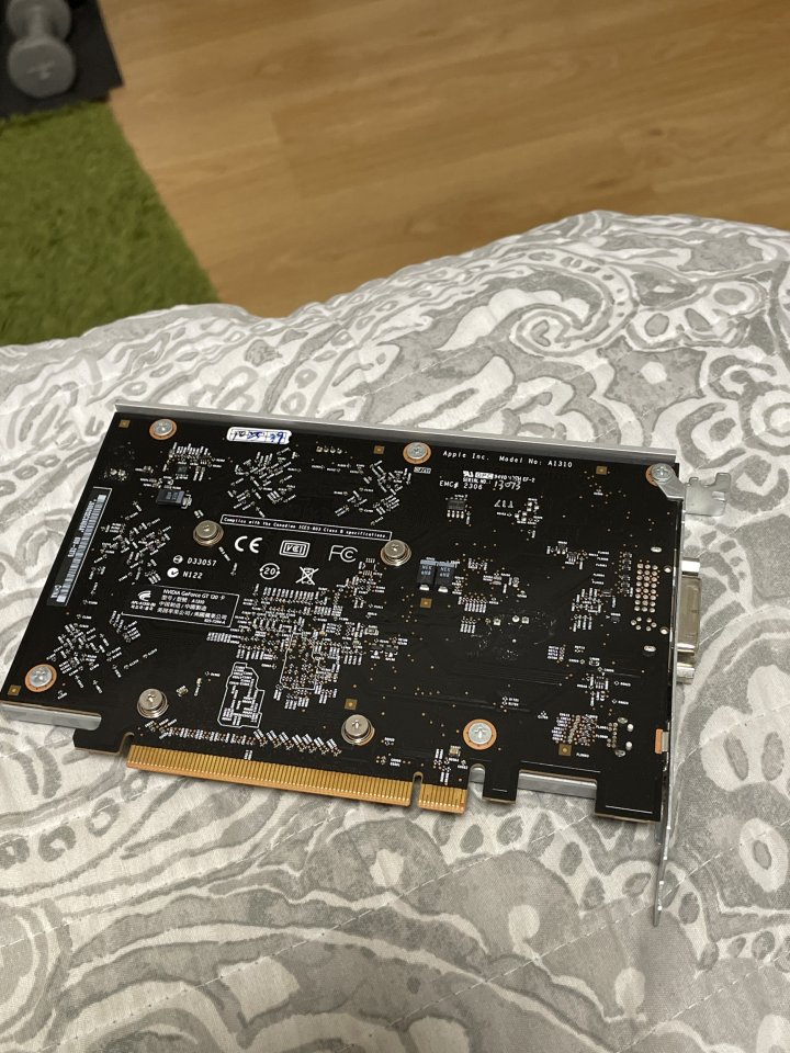 Nvidia GeForce GT120 de segunda mano · Foto 1 de 5 · Cantabria · 40 €