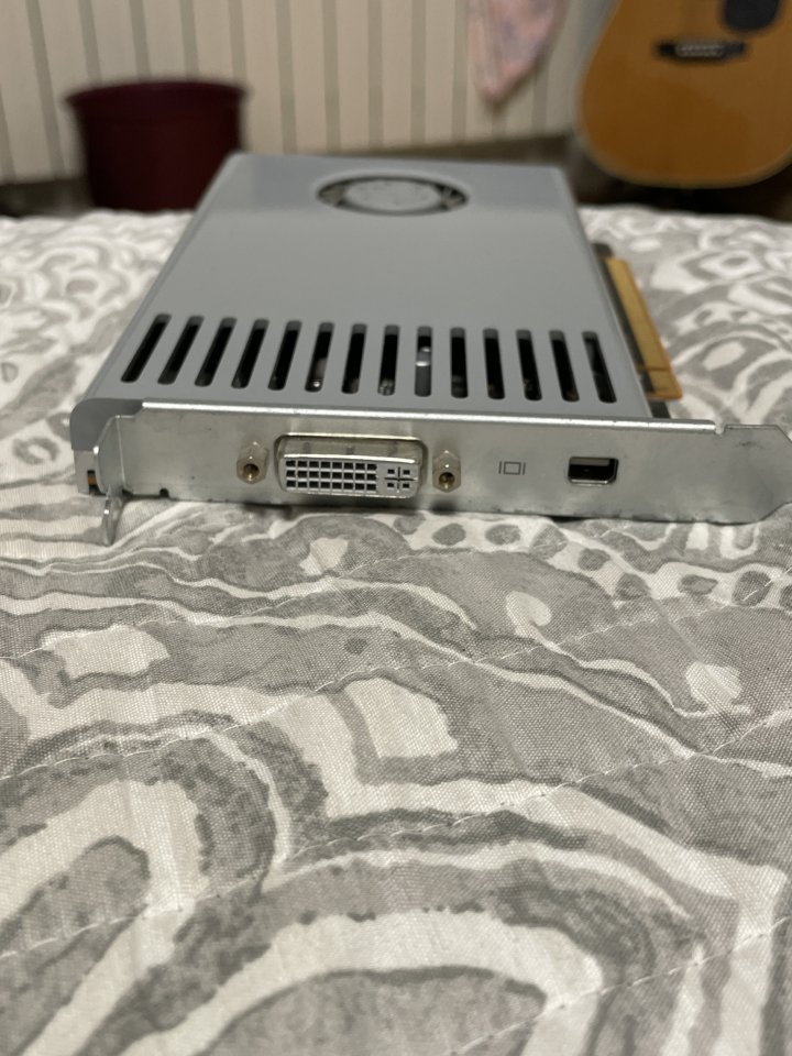 Nvidia GeForce GT120 de segunda mano · Foto 2 de 5 · Cantabria · 40 €