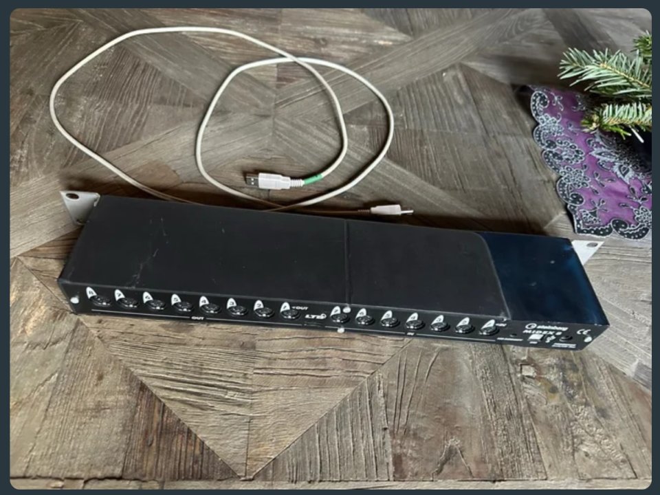 Interface USB MIDI en rack Steinberg Midex 8