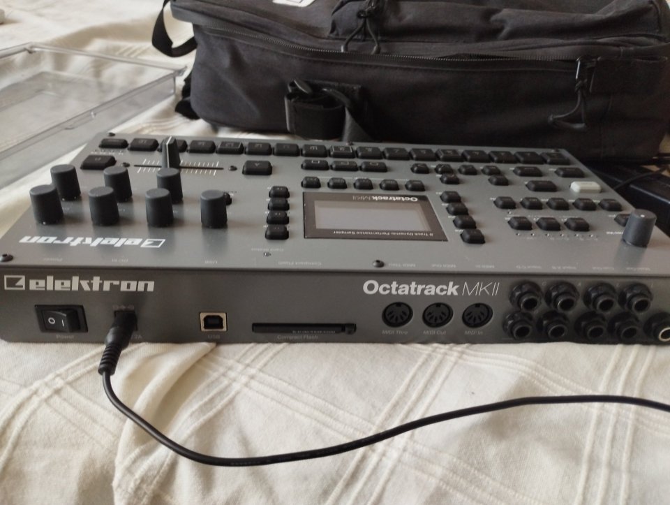 Electrón Octatrack MKII - pack completo de segunda mano · Foto 6 de 10 · Bizkaia · 1375 €