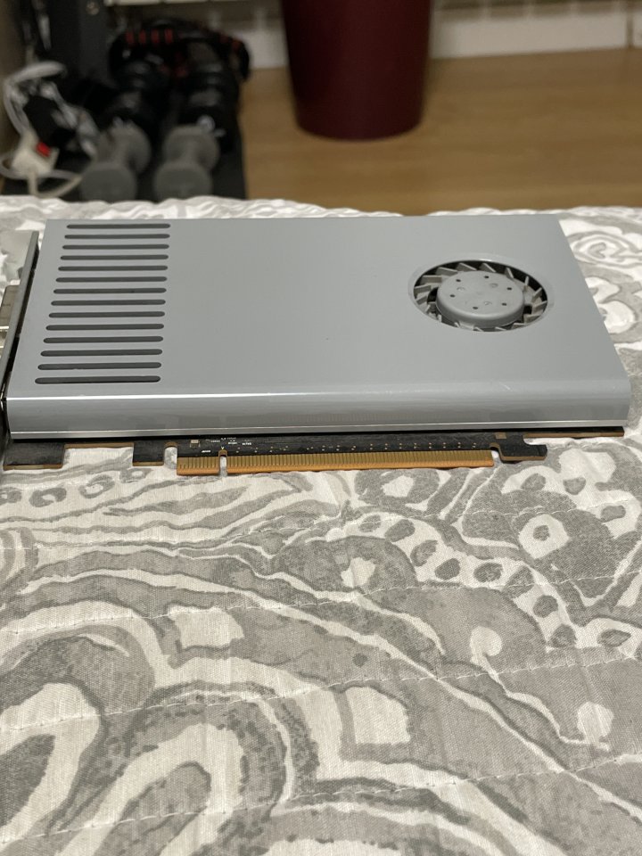 Nvidia GeForce GT120 de segunda mano · Foto 3 de 5 · Cantabria · 40 €