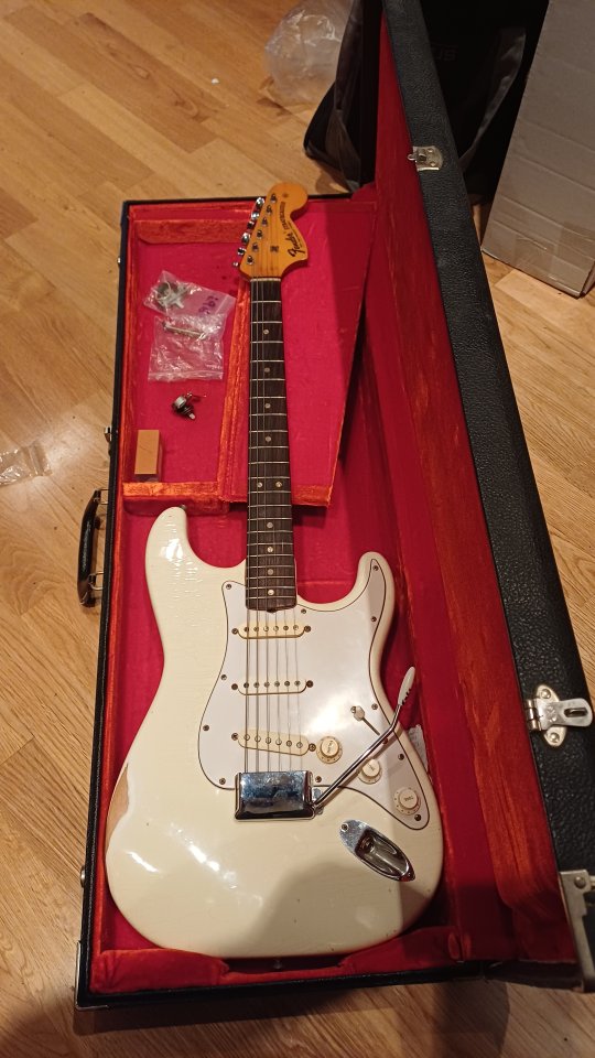 Video!! Fender stratocaster 1969 original vintage + hard case