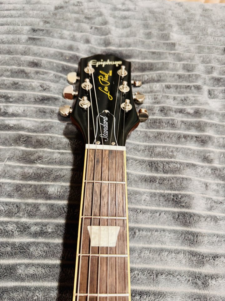 Epiphone Les Paul Standard 60s Inspired by Gibson, Silver Mist de segunda mano · Foto 7 de 10 · SC Tenerife · 415 €