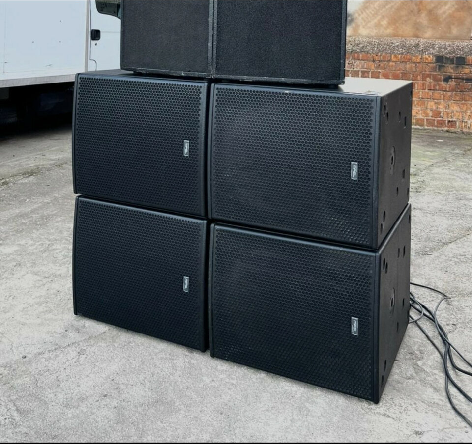 Subgraves 18 pulgadas 1200w SPL 136 db de segunda mano · Foto 2 de 9 · Ciudad Real · 550 €