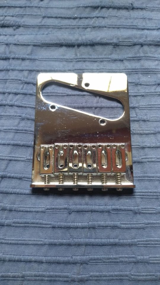 Puente FENDER Telecaster MIM Standard de segunda mano · Foto 1 de 3 · Valencia · 25 €