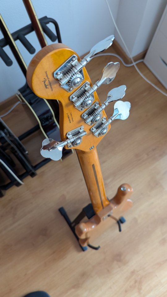 Squier CV 70s Jazz Bass V de segunda mano · Foto 5 de 5 · Ciudad Real · 320 €