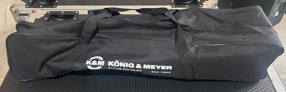 AKAI MPC KEY 61 + Flightcase + Soporte K&M Spider Baby + Funda para el soporte