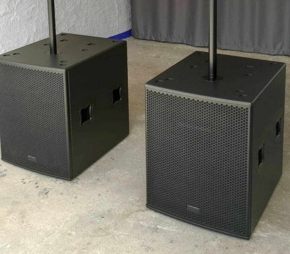 Subgraves 18 pulgadas 1200w SPL 136 db de segunda mano · Foto 4 de 9 · Ciudad Real · 550 €