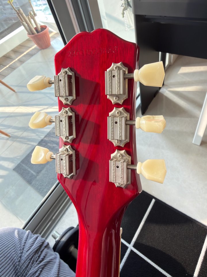 Epiphone Les Paul Standard con pastillas Gibson Burstbuckers 1, 2 de segunda mano · Foto 4 de 5 · Asturias · 500 €