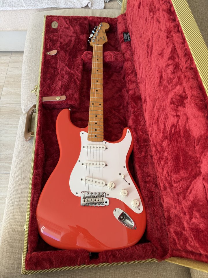 Stratocaster Made in Japan Squier by Fender Hank Marvin 1991 de segunda mano · Foto 3 de 4 · Valencia · 650 €