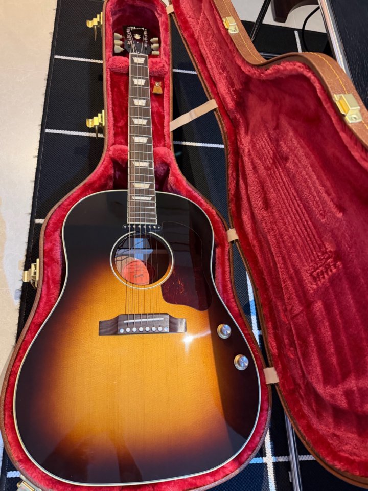 Gibson J 160 E Beatles de segunda mano · Foto 1 de 7 · Asturias · 4600 €