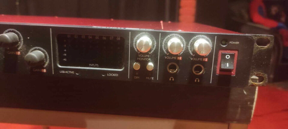 INTERFACE FOCUSRITE SCARLETT 18i20 de segunda mano · Foto 4 de 5 · León · 250 €