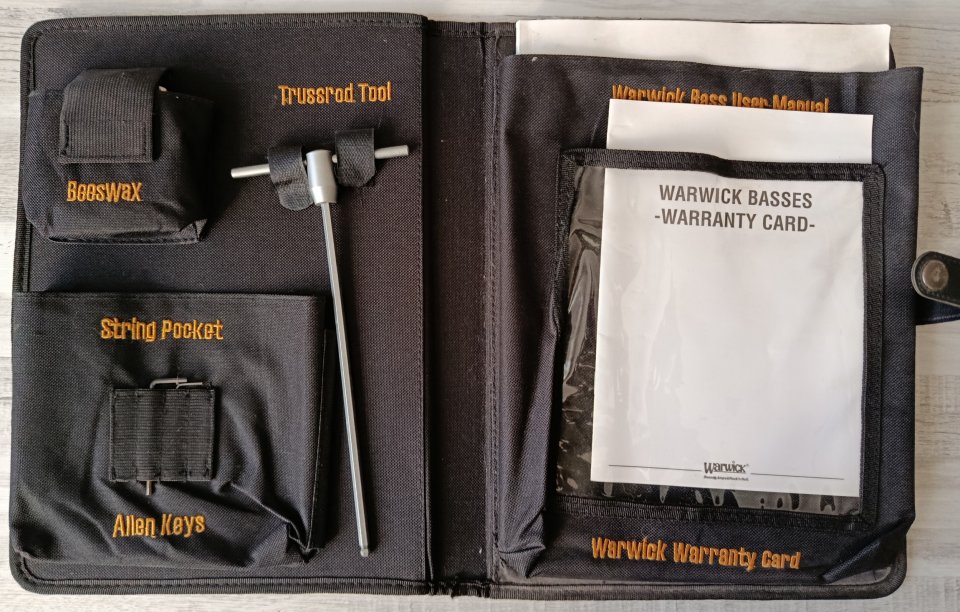 Warwick Corvette $$ 5 de segunda mano · Foto 7 de 10 · Tarragona · 1650 €