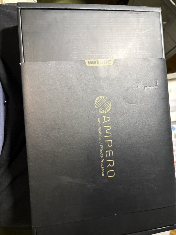 Pedalera multiefectos y modelador de amplificadores Hotone Ampero