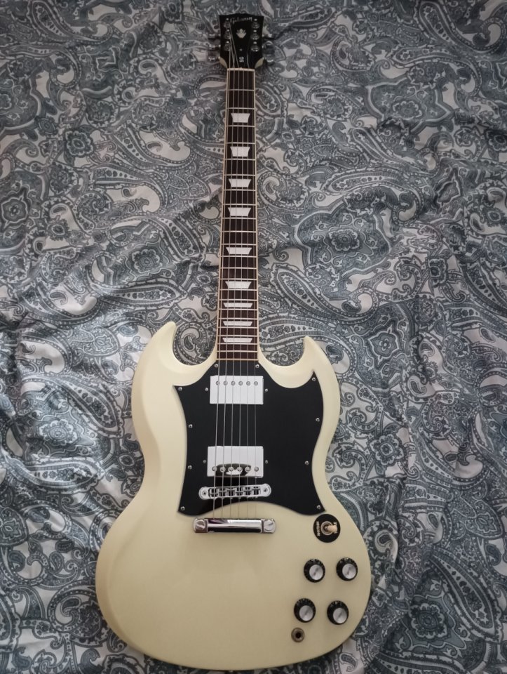 GIBSON SG Standard Classic White de segunda mano · Foto 2 de 9 · Madrid · 1290 €