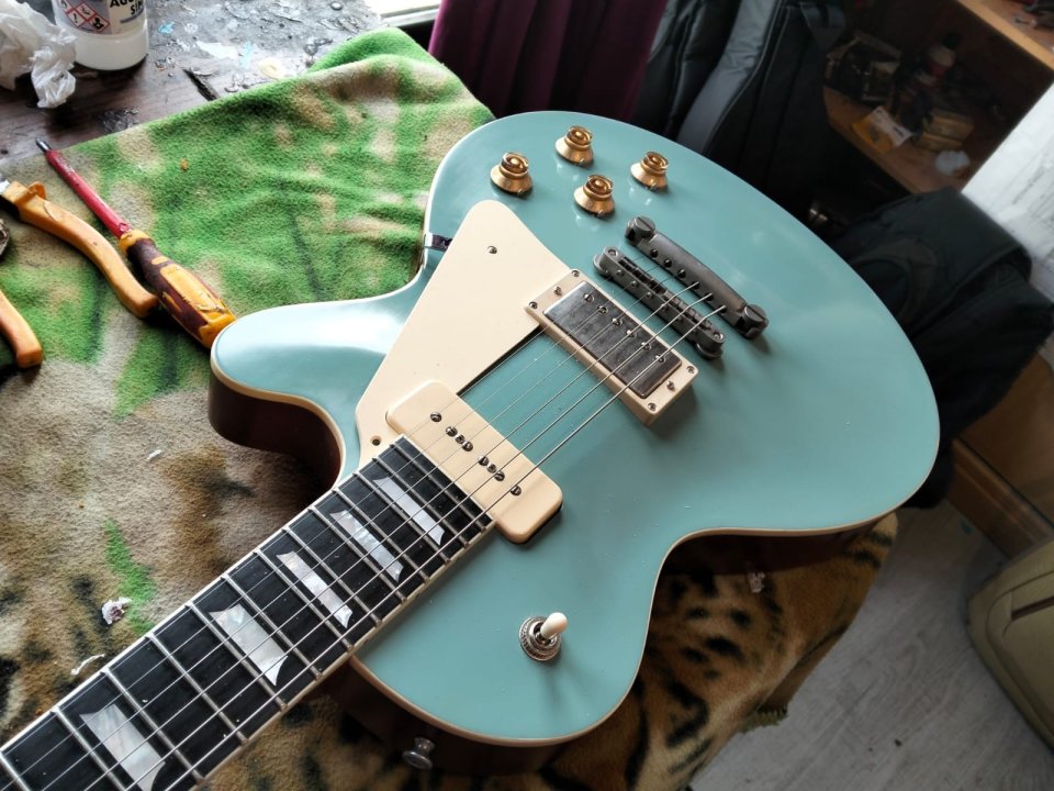 EASTMAN SB58/TV Fade Blue Limited Edition, HARDCASE, 3, 69 KG