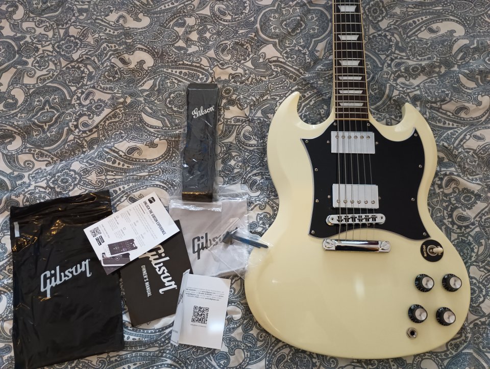 GIBSON SG Standard Classic White de segunda mano · Foto 5 de 9 · Madrid · 1290 €