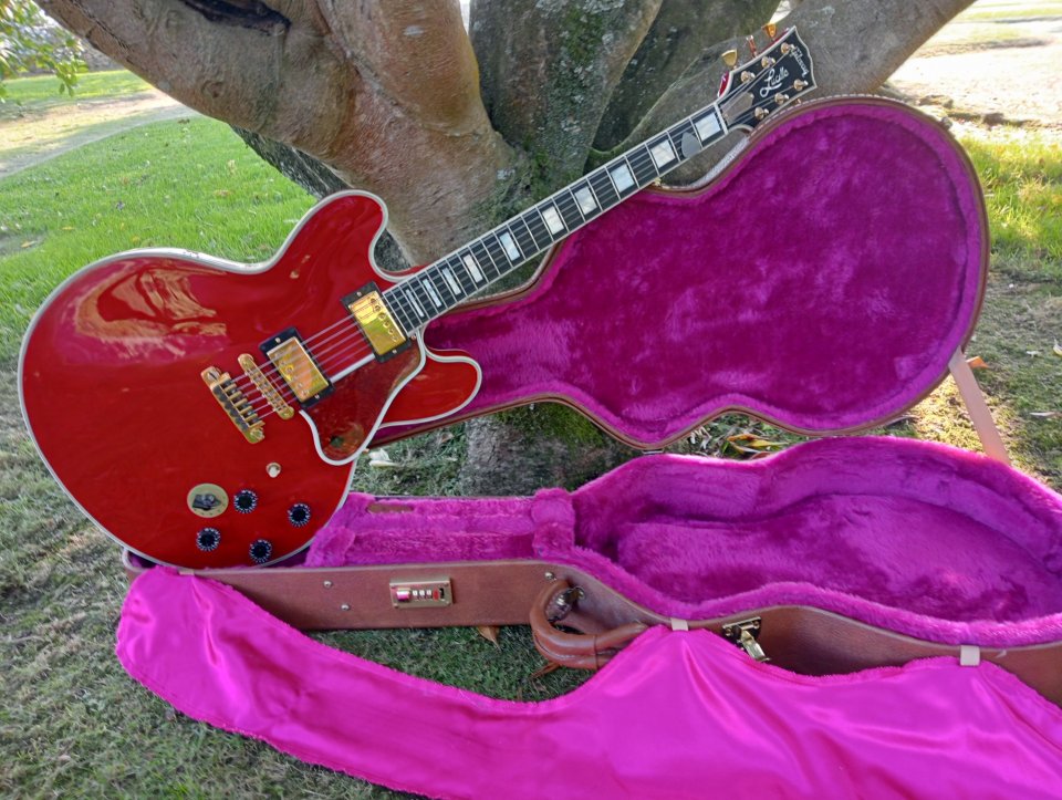 Gibson ES-355 B.B. King "Lucille" de 1997 Cherry Red. de segunda mano · Foto 1 de 9 · A Coruña