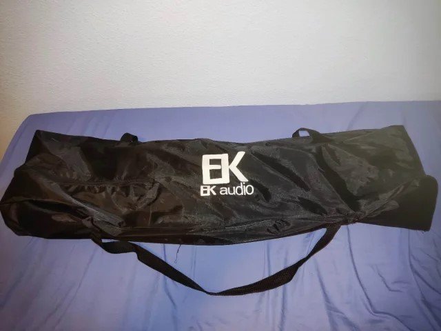 Pareja de pies para altavoz o PA con bolsa de transporte de segunda mano · Foto 2 de 7 · Alicante · 25 €