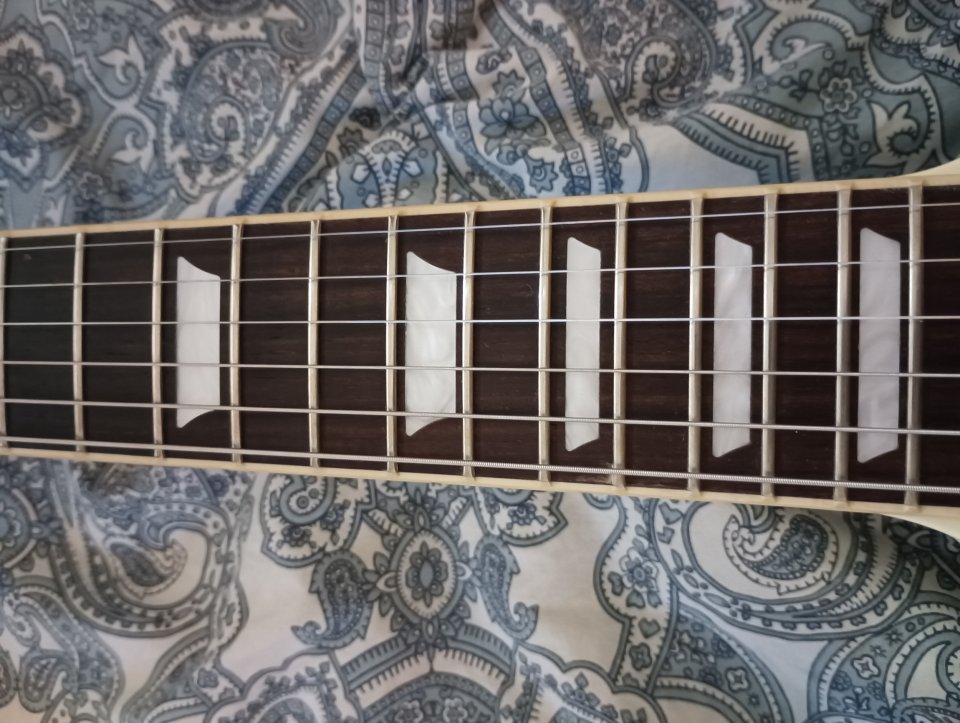 GIBSON SG Standard Classic White de segunda mano · Foto 6 de 9 · Madrid · 1290 €