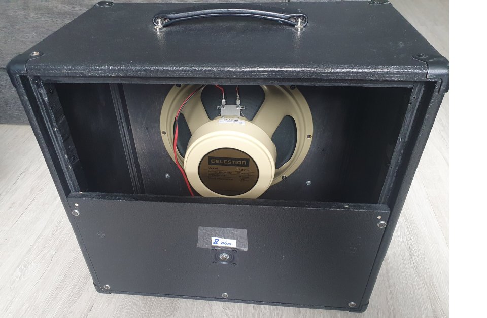 Pantalla 1x12 Celestion Creamback 75 ´ 8 ohm de segunda mano · Foto 2 de 4 · Bizkaia · 185 €