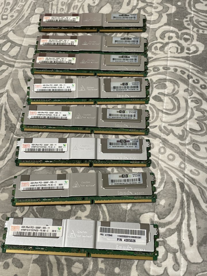 Módulos de memoria RAM DDR-2 de segunda mano · Foto 1 de 4 · Cantabria · 60 €