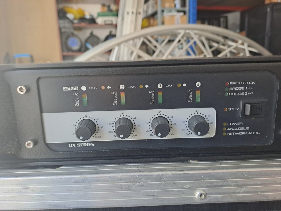 Amplificador Digital Das DX 80 4 Canales De 2000 Watios Rms Cada Uno