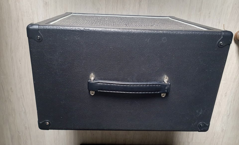 Pantalla 1x12 Celestion Creamback 75 ´ 8 ohm de segunda mano · Foto 3 de 4 · Bizkaia · 185 €