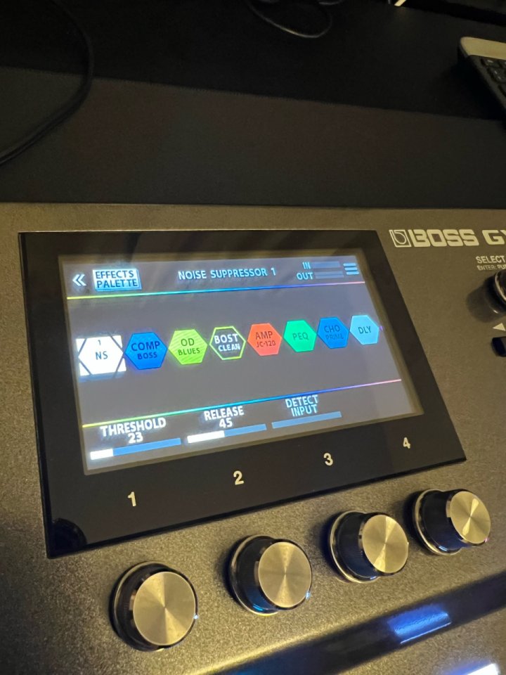 BOSS GX100 de segunda mano · Foto 4 de 7 · Las Palmas · 450 €