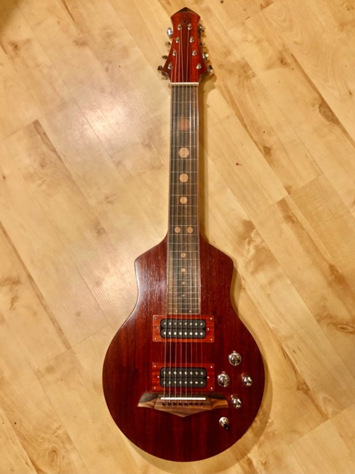 Lap steel NURA guitars 8 cuerdas + estuche