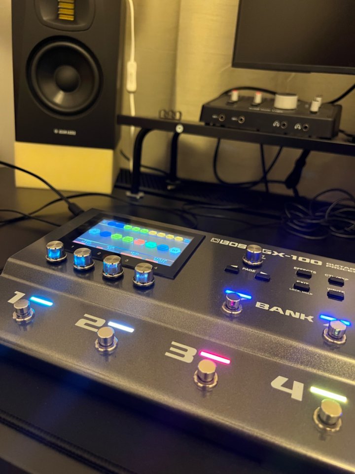 BOSS GX100 de segunda mano · Foto 5 de 7 · Las Palmas · 450 €
