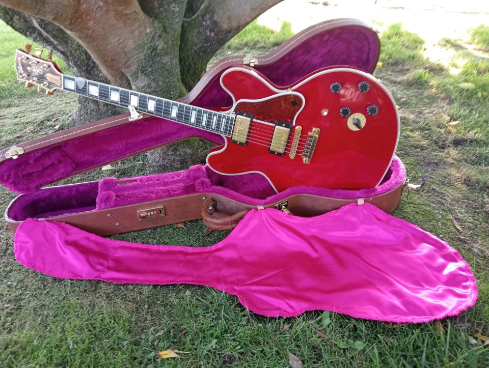 Gibson ES-355 B.B. King "Lucille" de 1997 Cherry Red. de segunda mano · Foto 2 de 9 · A Coruña