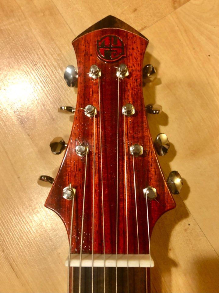 Lap steel NURA guitars 8 cuerdas + estuche