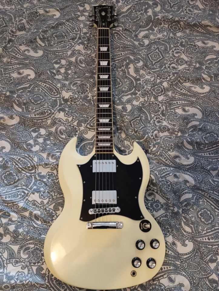 GIBSON SG Standard Classic White de segunda mano · Foto 9 de 9 · Madrid · 1290 €