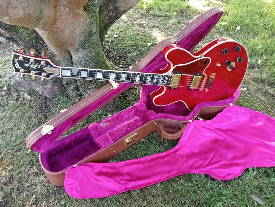 Gibson ES-355 B.B. King "Lucille" de 1997 Cherry Red. de segunda mano · Foto 8 de 9 · A Coruña