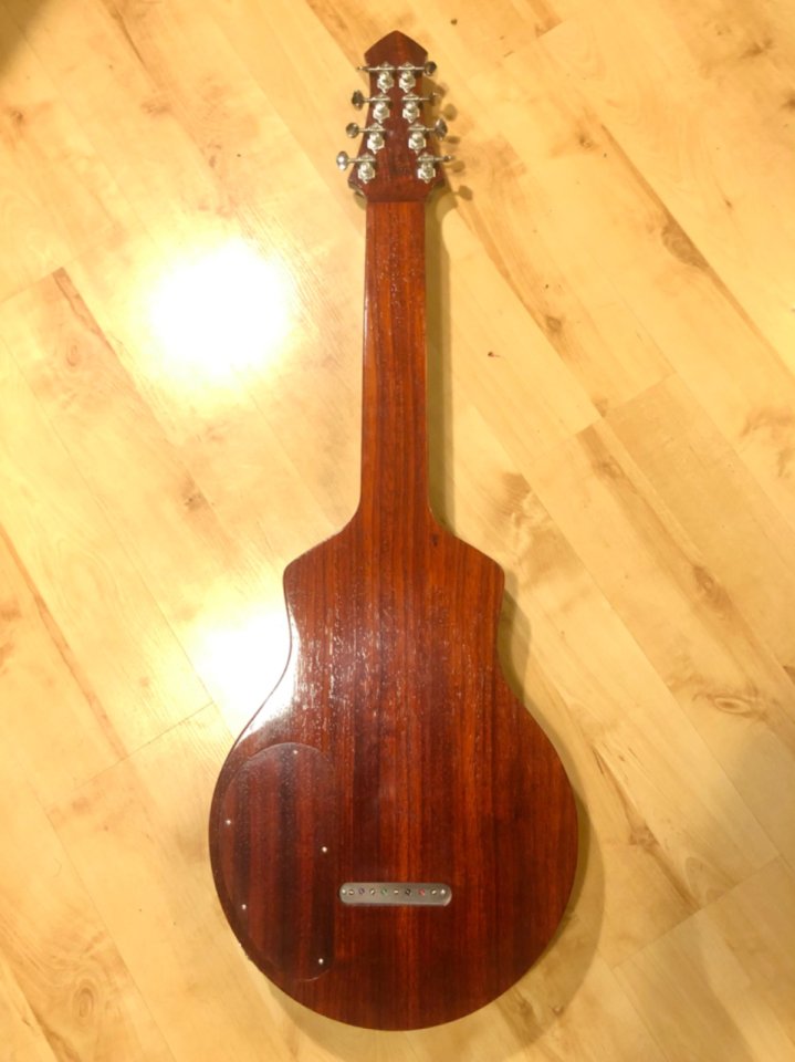 Lap steel NURA guitars 8 cuerdas + estuche