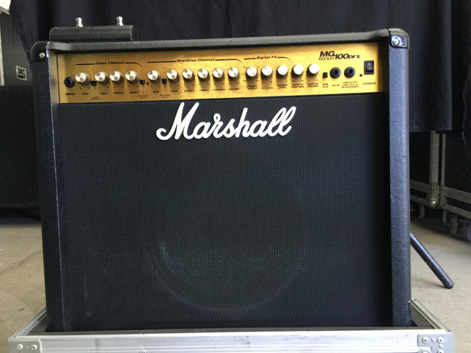 Vendo o cambio Amplificador Marshall combo 12"