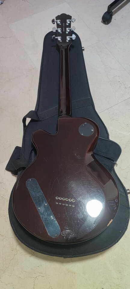 Yamaha AES 620 de segunda mano · Foto 4 de 8 · Sevilla