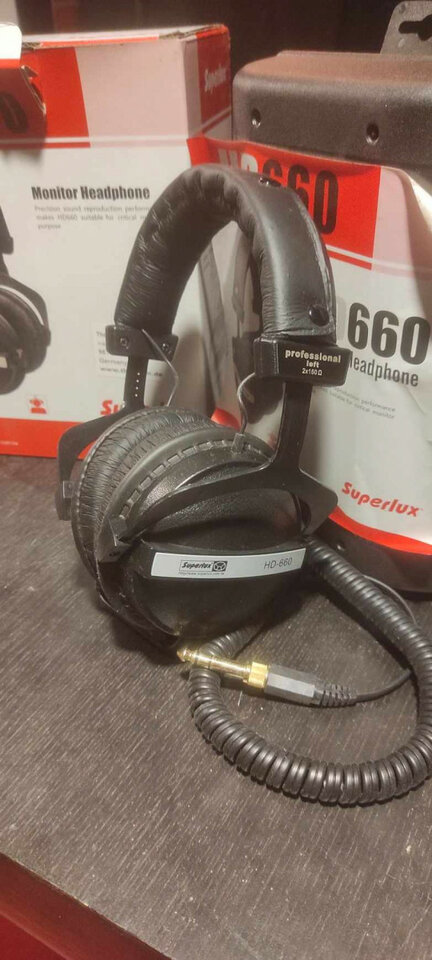 CASCOS SuperLux HD660