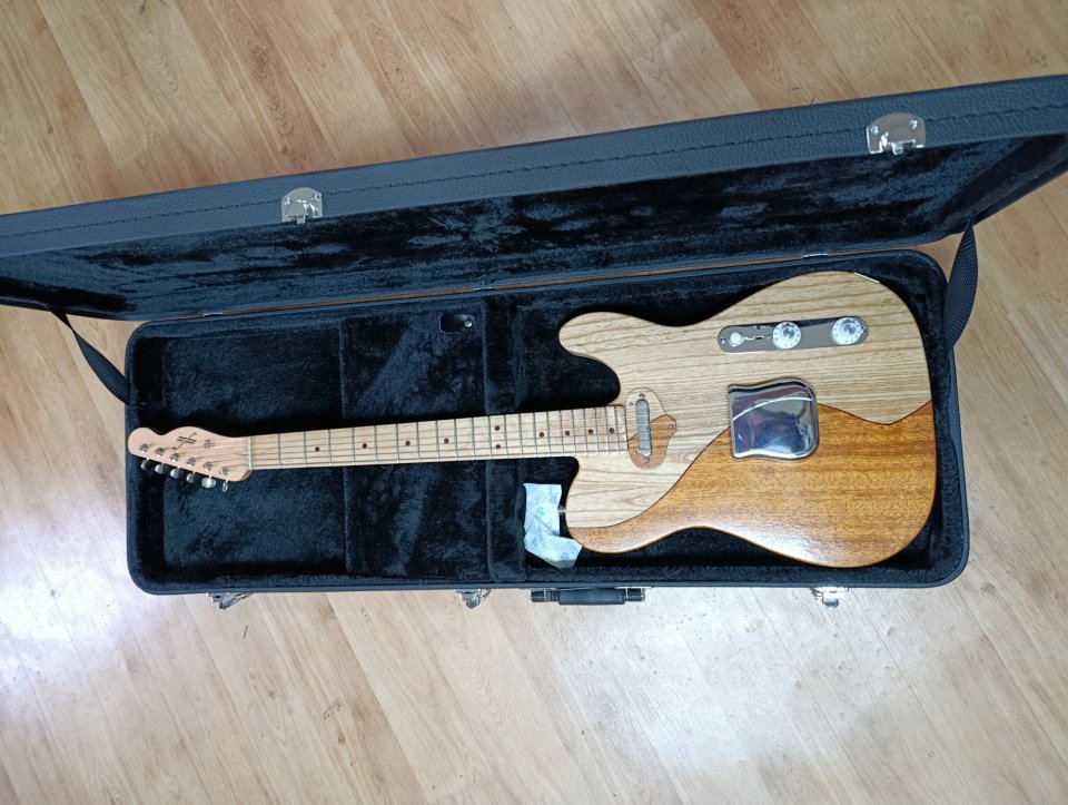 Guitarra estilo Telecaster de luthier de segunda mano · Foto 5 de 10 · Barcelona · 1500 €