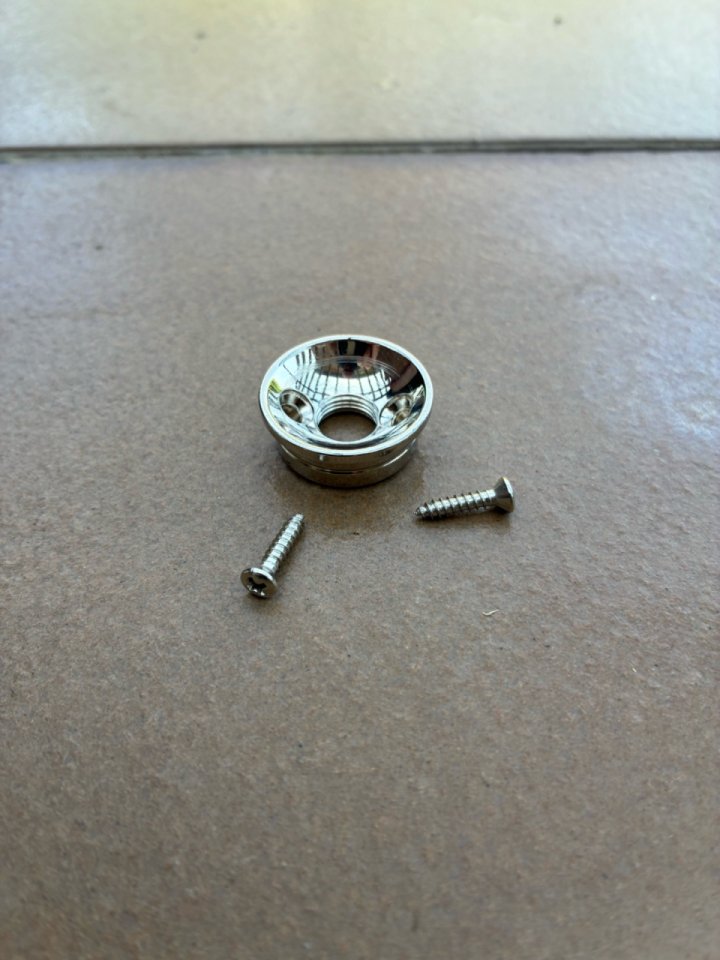 Jackplate Allparts para Fender.