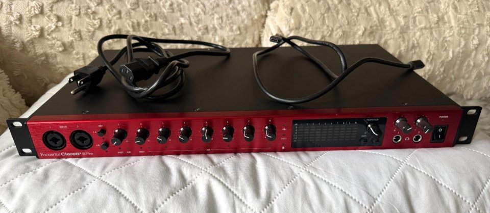FOCUSRITE CLARETT+ 8 PRE de segunda mano · Foto 5 de 6 · Jaén · 500 €