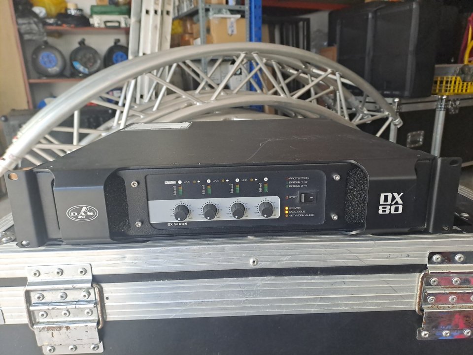 Amplificador Digital Das DX 80 4 Canales De 2000 Watios Rms Cada Uno