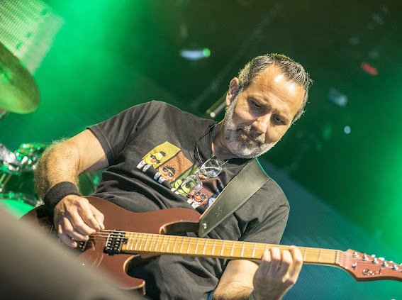 Guitarrista experimentado busca nuevo proyecto