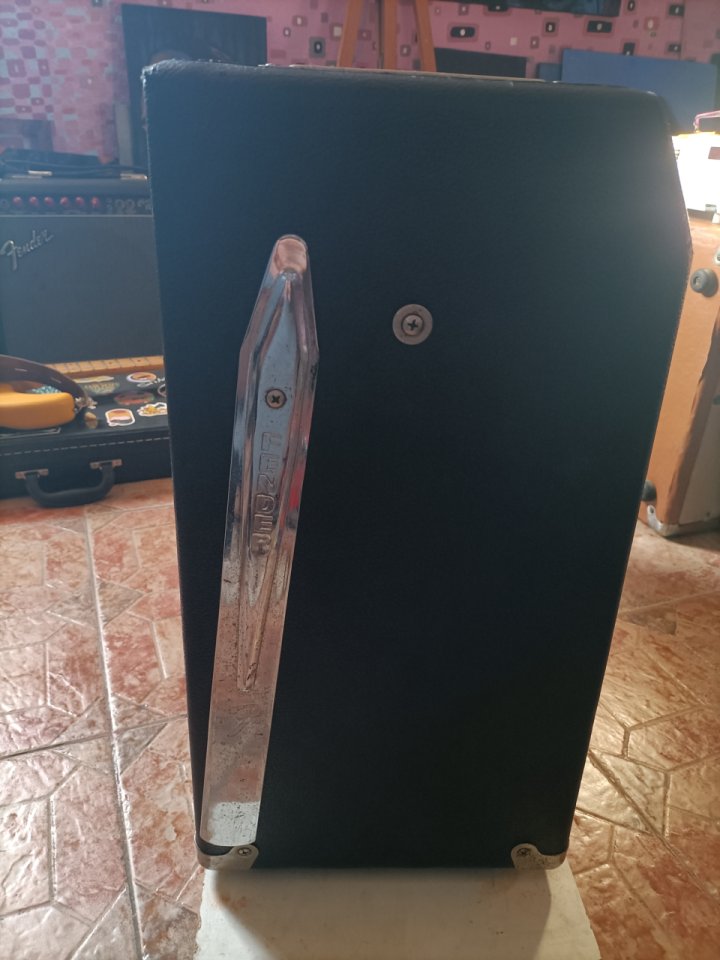 Guyatone Reverb Custom (Fender Twin Reverb clon) Fujigen-Gakki 70's Japón de segunda mano · Foto 7 de 8 · Alicante · 850 €