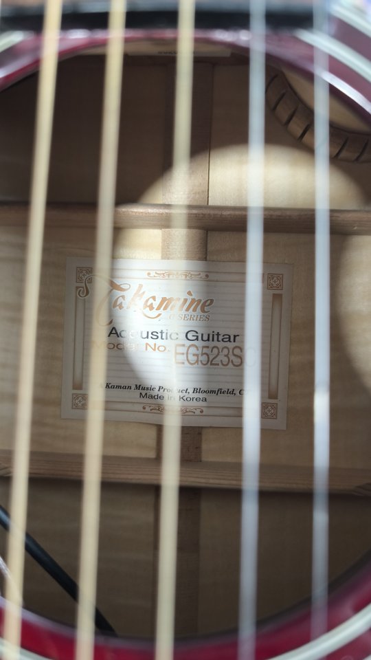 Acústica Takamine 2006 (Korea)